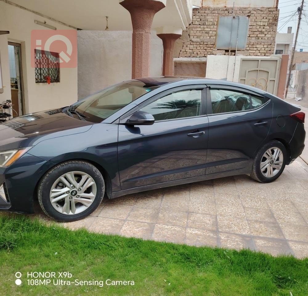 هیۆندای ئەلەنترا